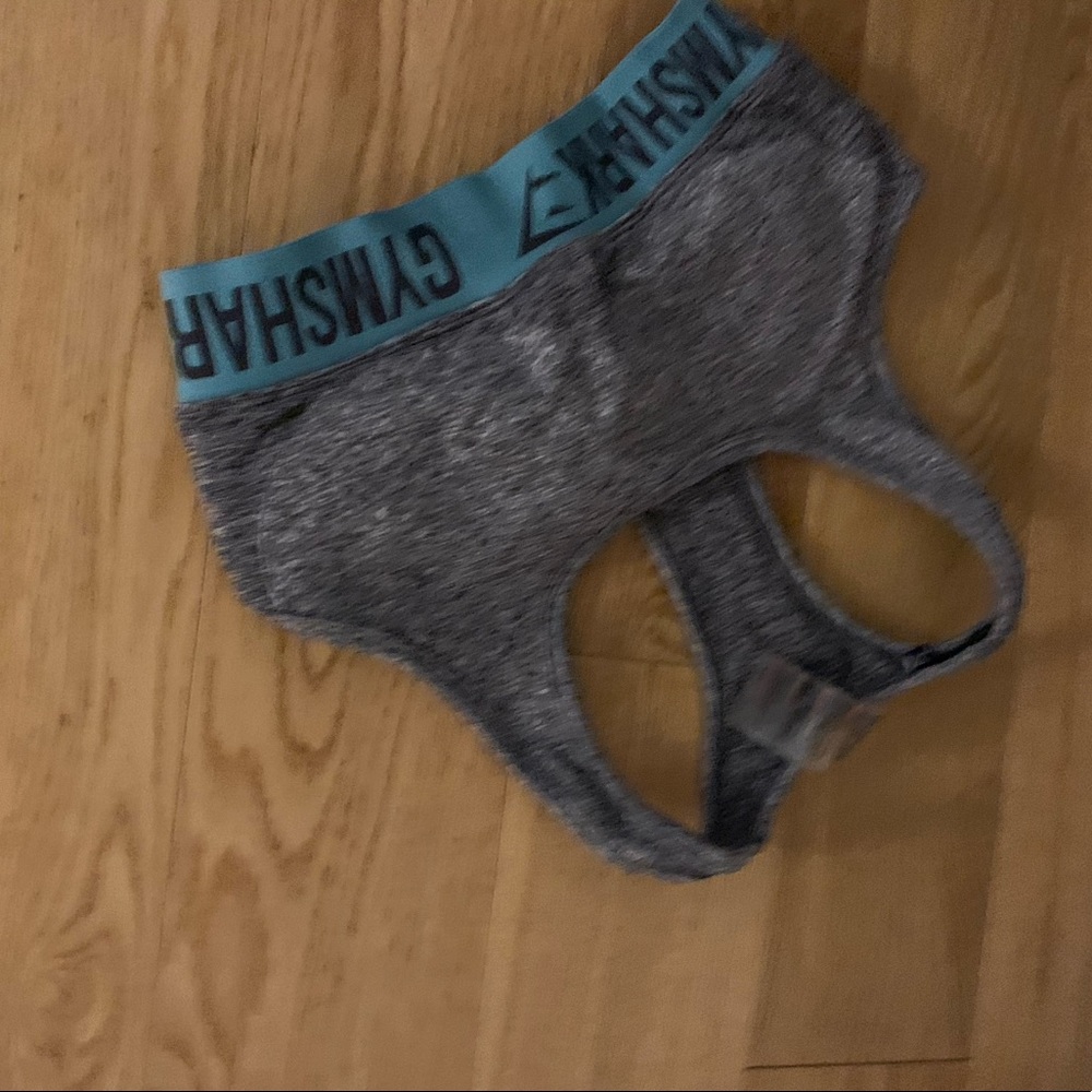 Sports bra